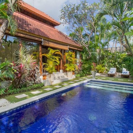 Villa Heart Of Seminyak, 2Br, Sleeps 4, Walk To Bintang Exterior foto