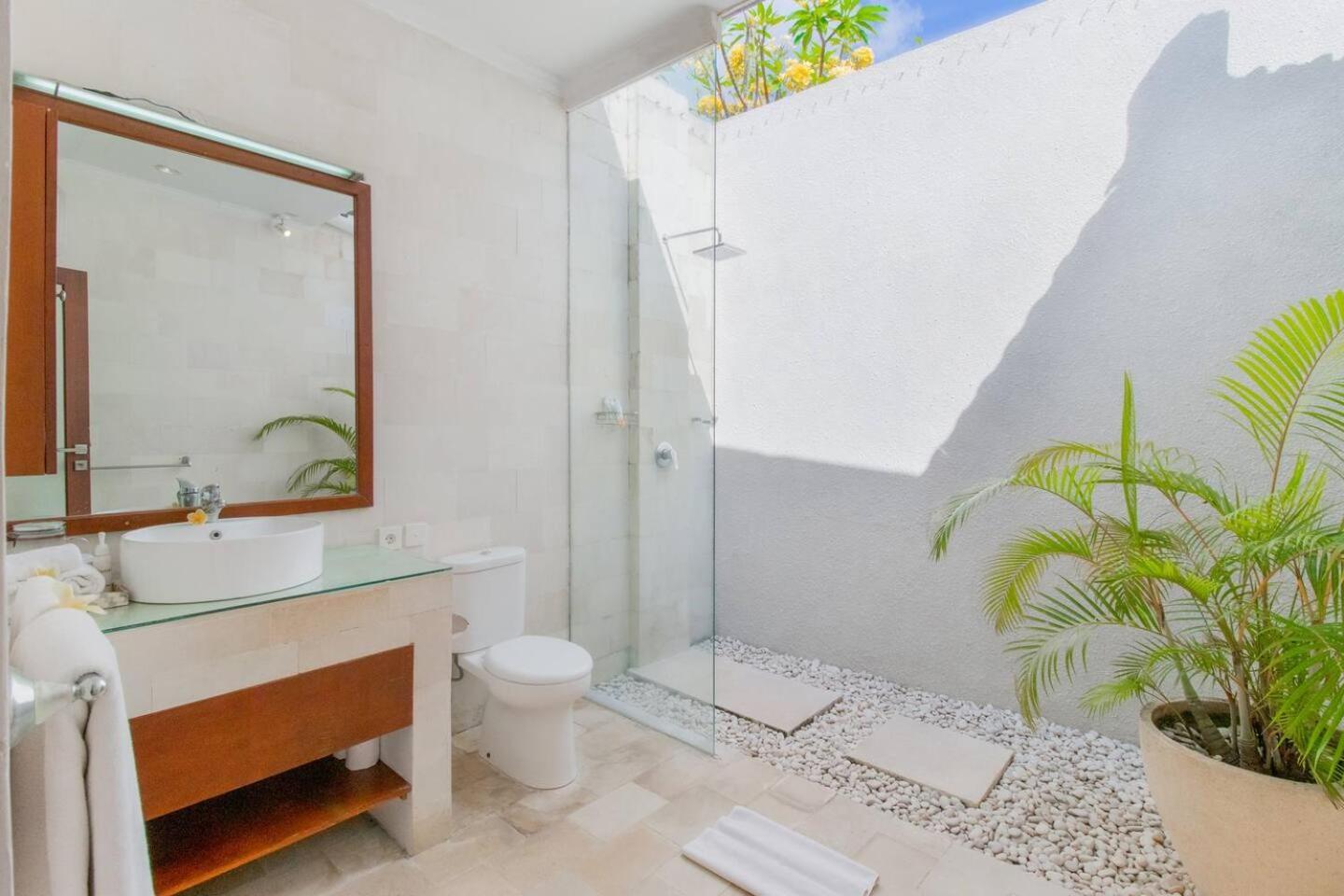 Villa Heart Of Seminyak, 2Br, Sleeps 4, Walk To Bintang Exterior foto